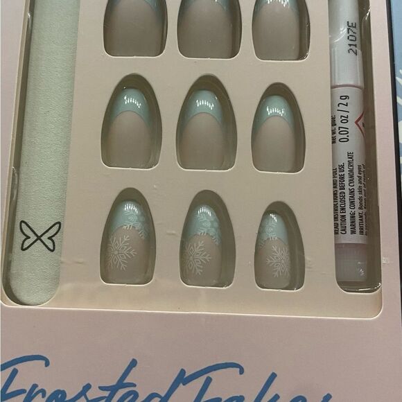 New Press-On Nails Bundle of 4 Holiday Gift Set Fake Nails Festive - Picture 4 of 6